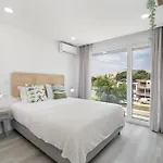 Vila Modern With Pool And Garage By Soulplaces *