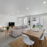 Modern With Pool And Garage By Soulplaces Sobreda