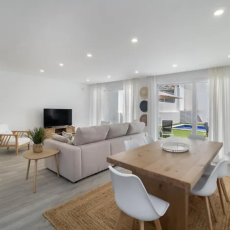 Modern With Pool And Garage By Soulplaces Sobreda