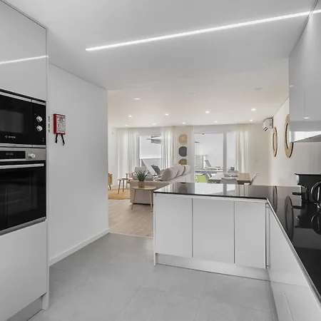 Modern With Pool And Garage By Soulplaces Sobreda